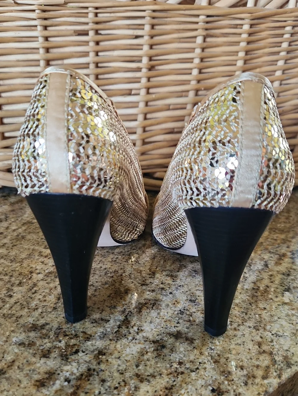 Gold sz 7 Glamorous Sequined Heels Shoes Party